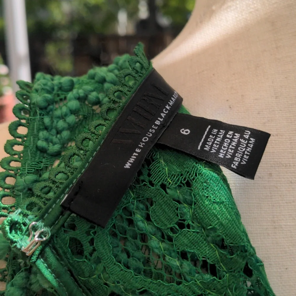 WHBM Lace Shell - Picture 10 of 10